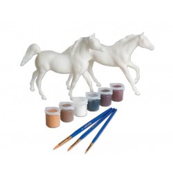 Breyer - Pinta tu Propio Caballo - 2 modelos (Árabe y Pura Sangre)